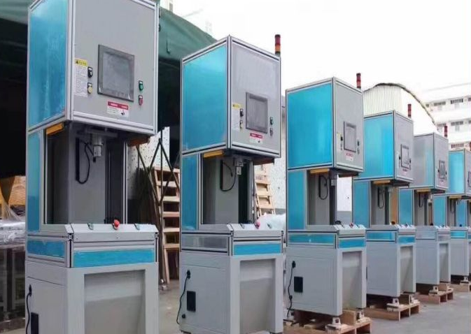 小型伺服壓裝機：結(jié)構(gòu)剛性強，高精度數(shù)控技術(shù)的典范